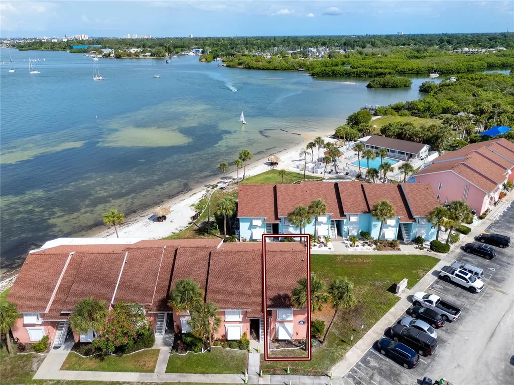 3715 42nd Way S St Petersburg FL 33711