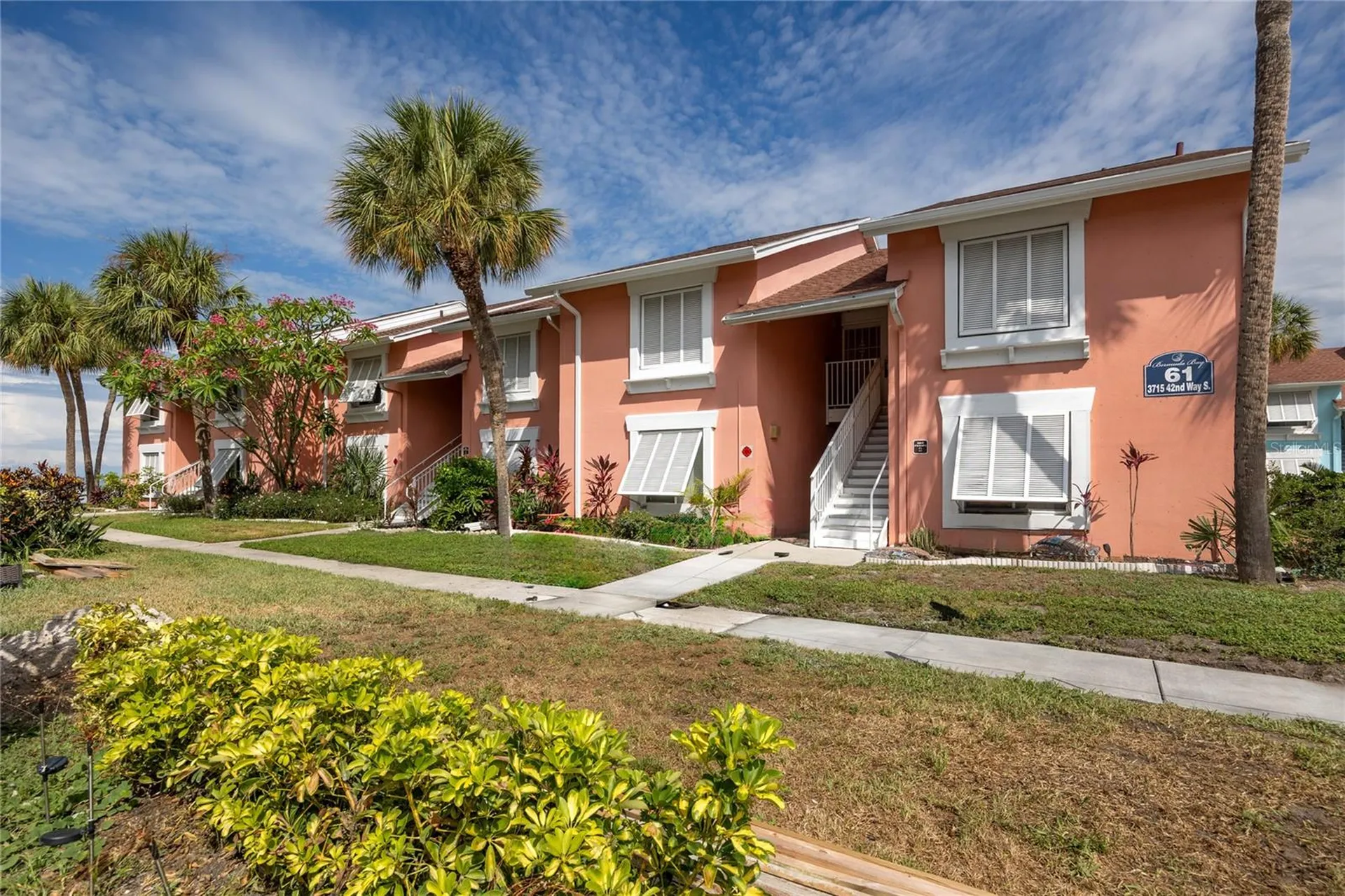 3715 42nd Way S St Petersburg FL 33711