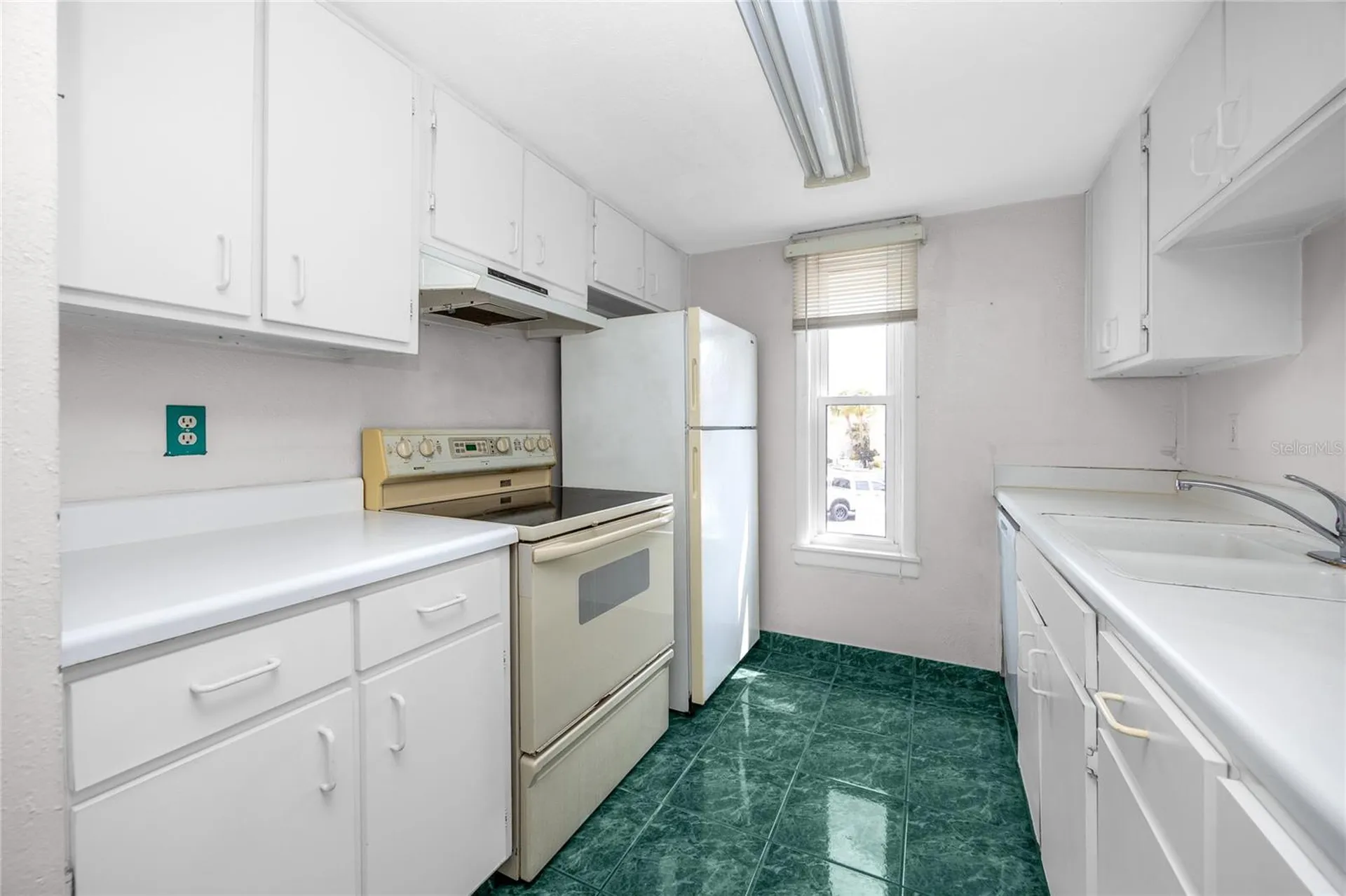 3715 42nd Way S St Petersburg FL 33711