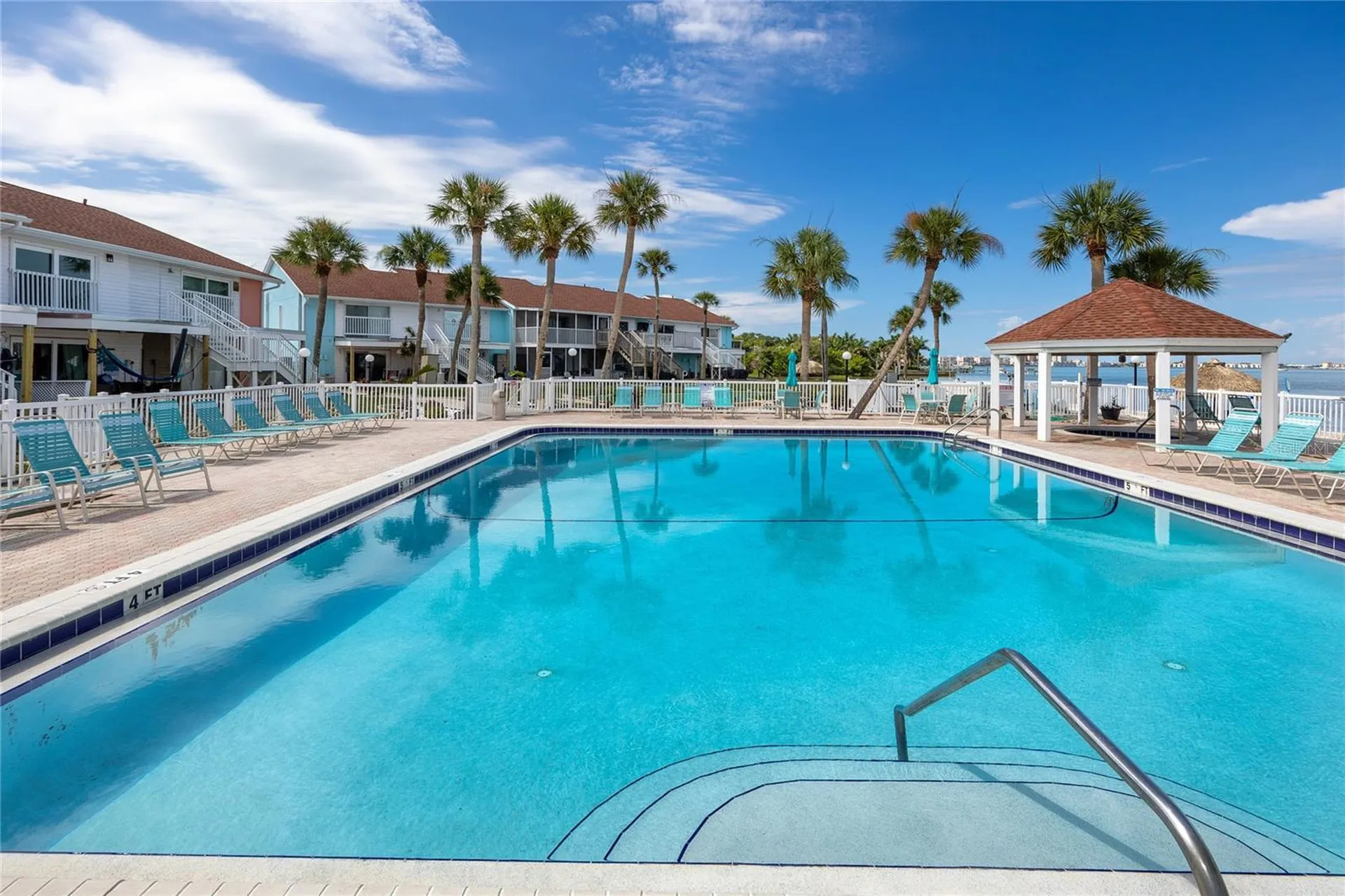3715 42nd Way S St Petersburg FL 33711