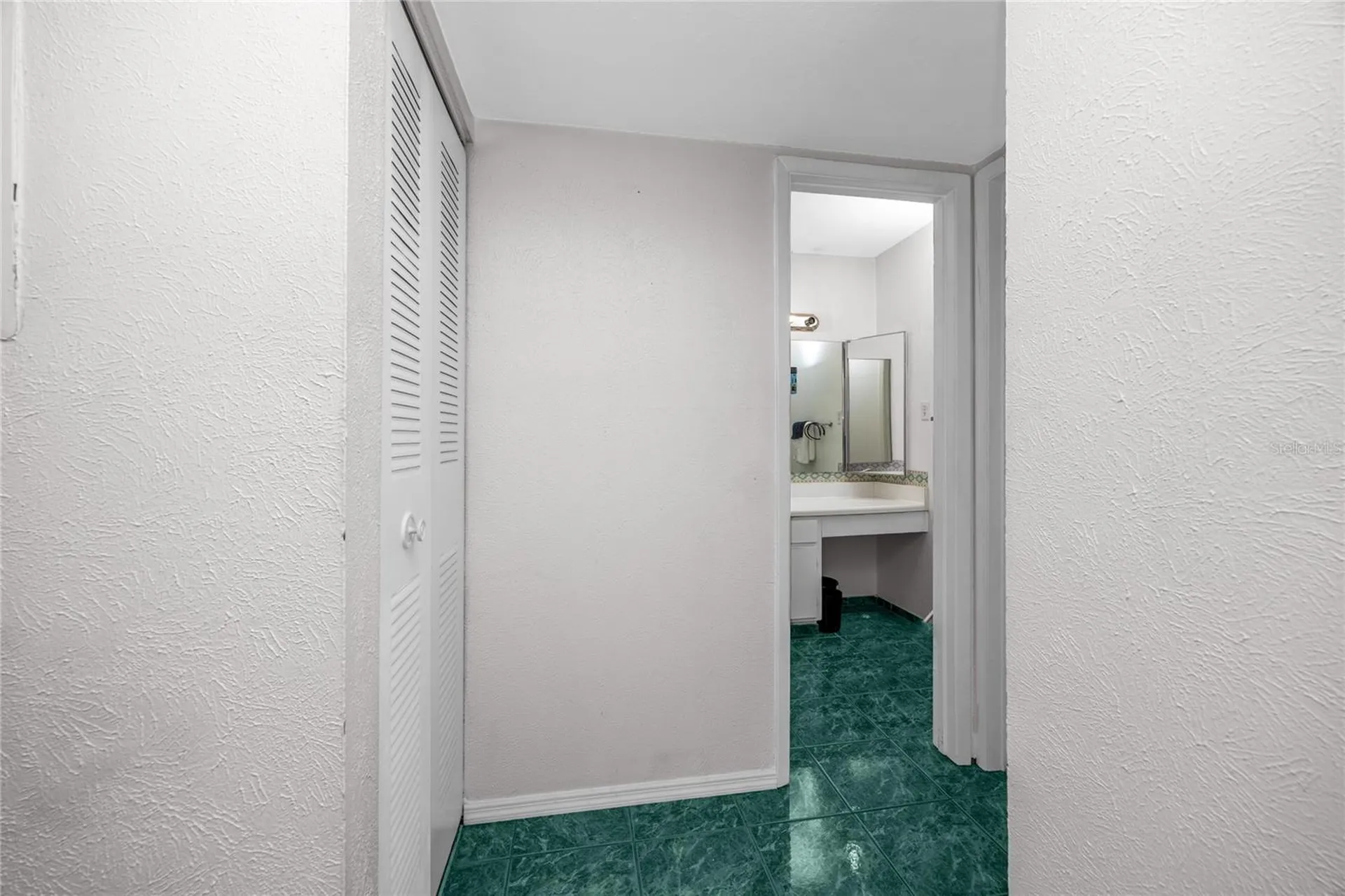 3715 42nd Way S St Petersburg FL 33711