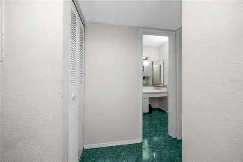 3715 42nd Way S St Petersburg FL 33711