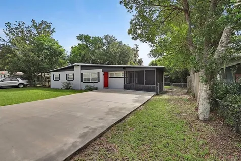1211 N Boston Avenue Deland FL 32724