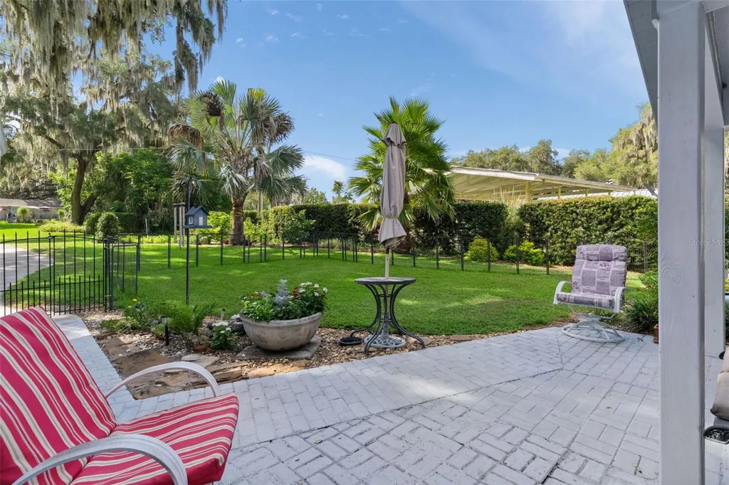 15562 SE 138th Terrace Weirsdale FL 32195