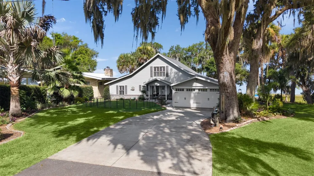 15562 SE 138th Terrace Weirsdale FL 32195