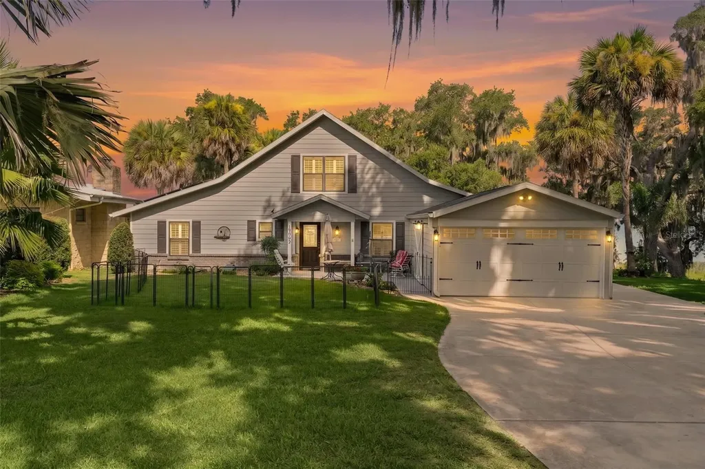 15562 SE 138th Terrace Weirsdale FL 32195