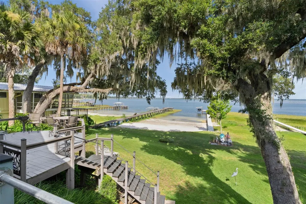 15562 SE 138th Terrace Weirsdale FL 32195