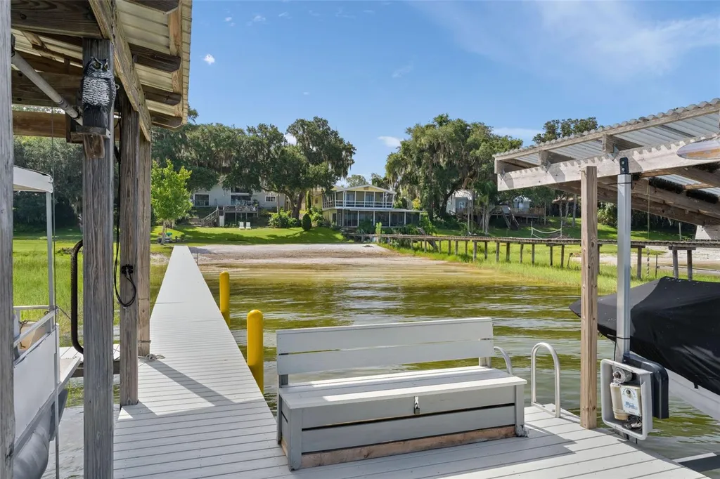 15562 SE 138th Terrace Weirsdale FL 32195