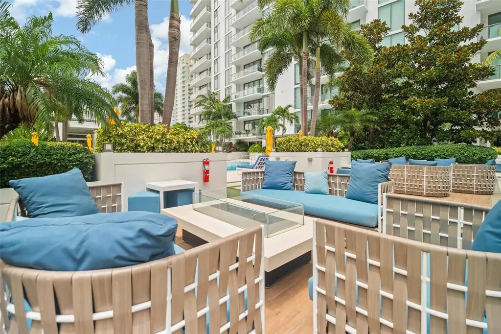 100 1st Avenue N St Petersburg FL 33701
