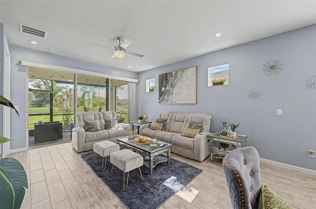 6025 Timberdale Avenue Wesley Chapel FL 33545