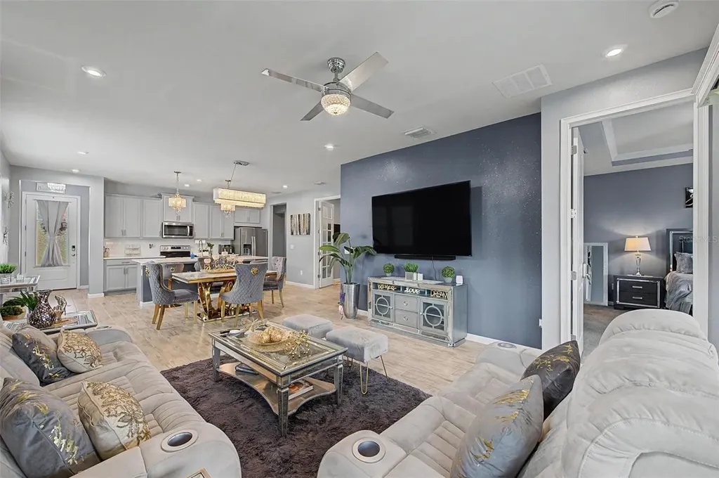 6025 Timberdale Avenue Wesley Chapel FL 33545