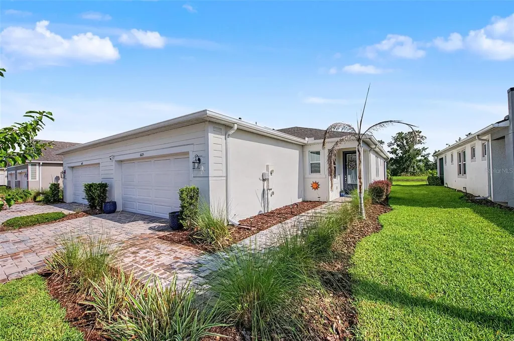 6025 Timberdale Avenue Wesley Chapel FL 33545