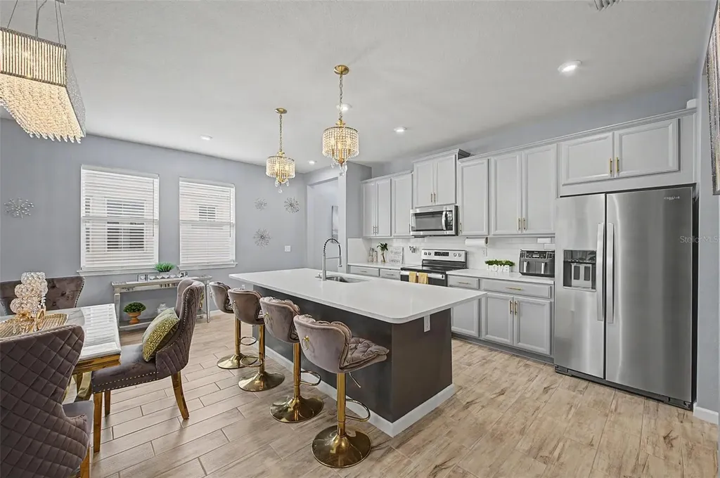 6025 Timberdale Avenue Wesley Chapel FL 33545