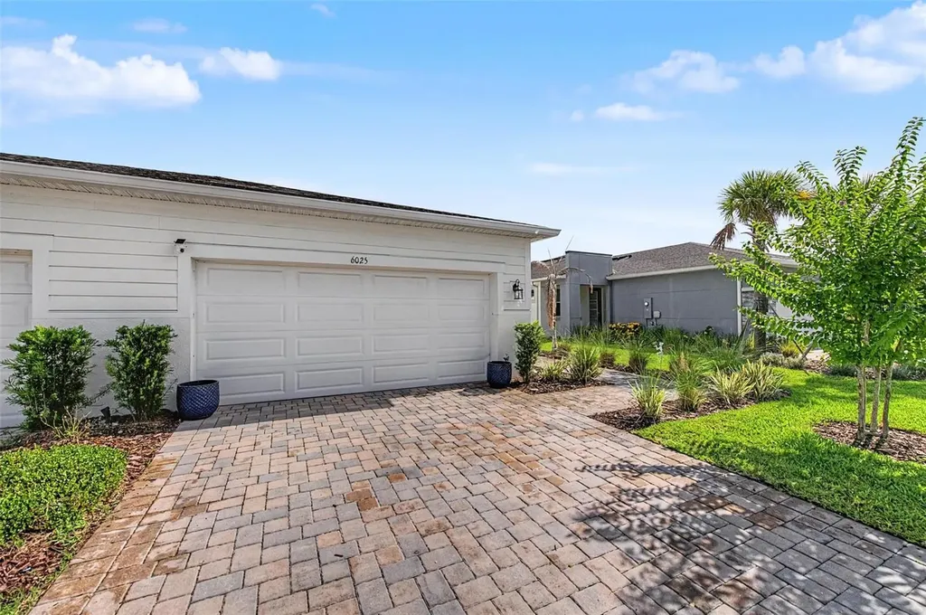 6025 Timberdale Avenue Wesley Chapel FL 33545