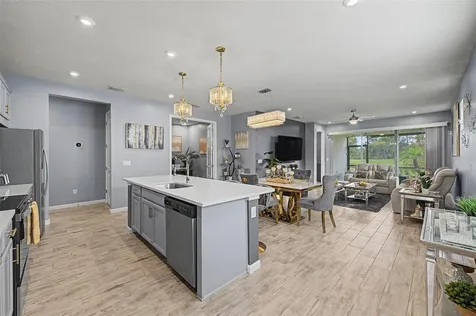 6025 Timberdale Avenue Wesley Chapel FL 33545