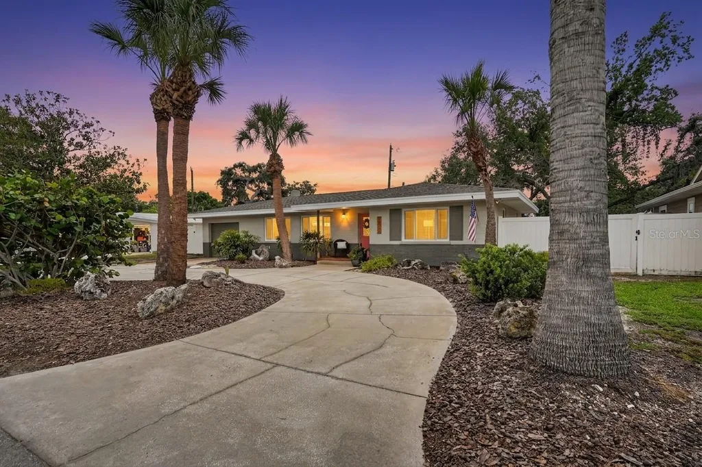 6550 Renaldo Way S St Petersburg FL 33707