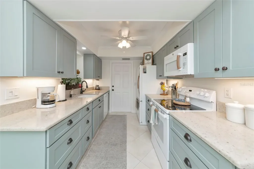 3602 Joyce Drive Bradenton FL 34208