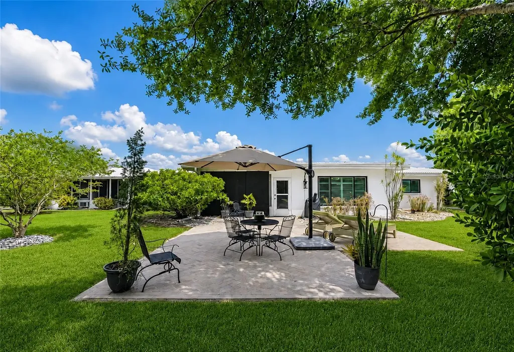 3602 Joyce Drive Bradenton FL 34208