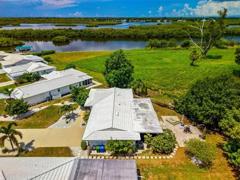3602 Joyce Drive Bradenton FL 34208