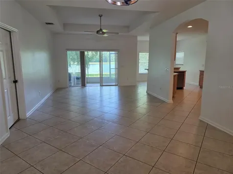 518 Fern Lake Drive Orlando FL 32825
