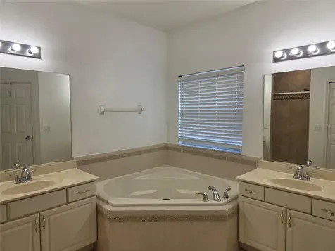 518 Fern Lake Drive Orlando FL 32825