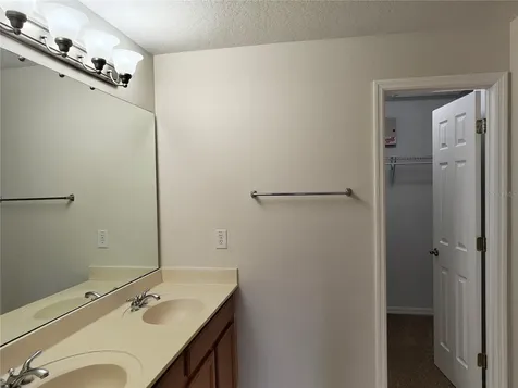 2023 Lacie Jo Lane Kissimmee FL 34743