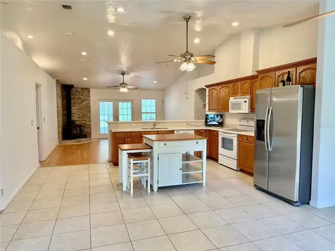 14190 NE 75th Street Bronson FL 32621