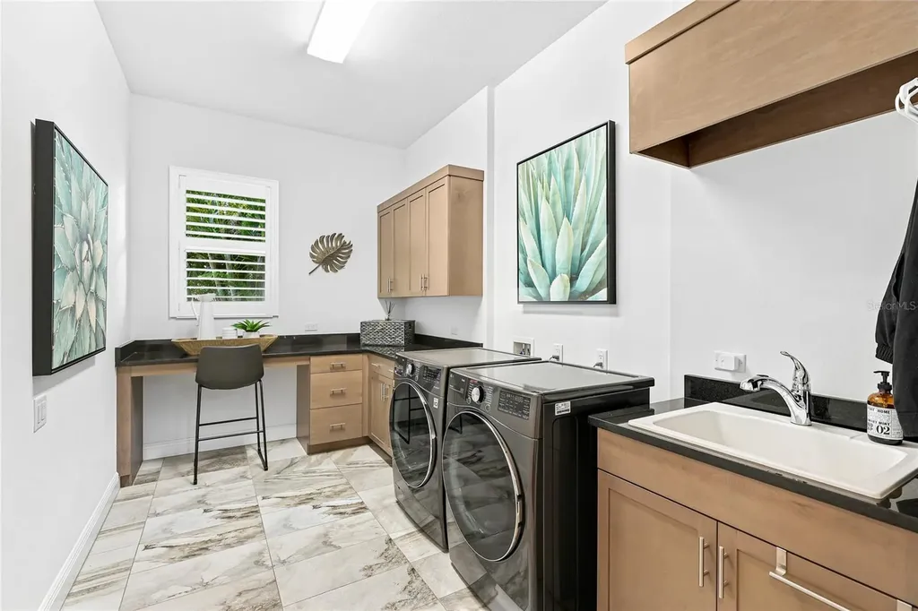 804 Crosswind Avenue Sarasota FL 34240