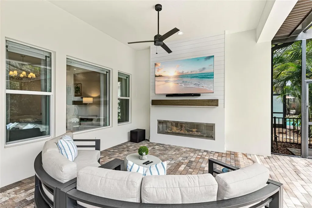 804 Crosswind Avenue Sarasota FL 34240