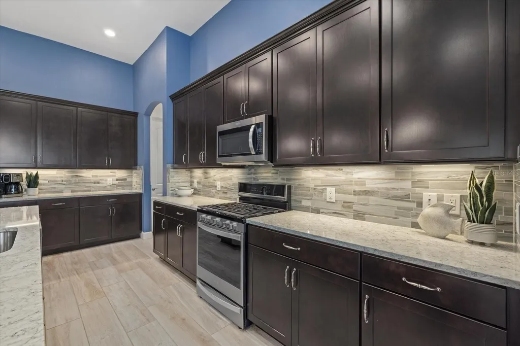 12105 Seabrook Avenue Bradenton FL 34211