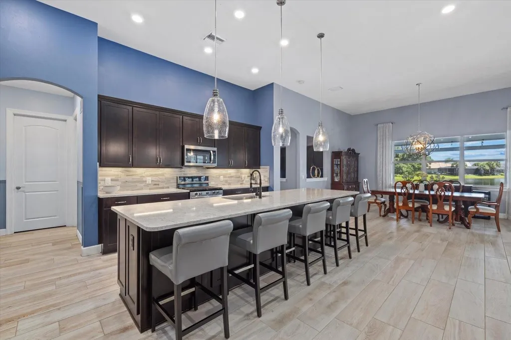 12105 Seabrook Avenue Bradenton FL 34211