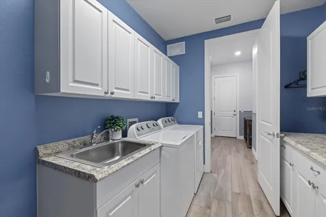 12105 Seabrook Avenue Bradenton FL 34211