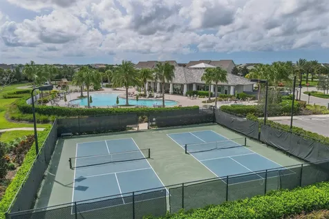 12105 Seabrook Avenue Bradenton FL 34211