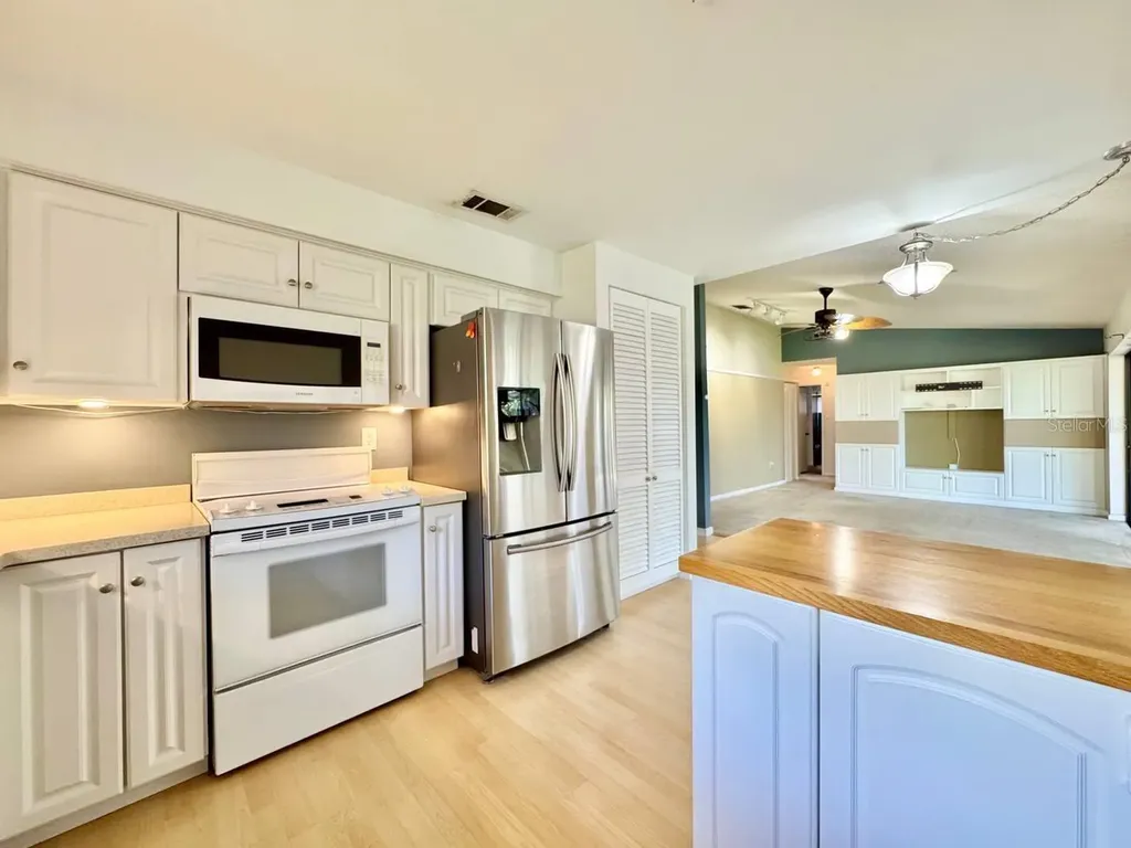 3195 Chamblee Lane Clearwater FL 33759
