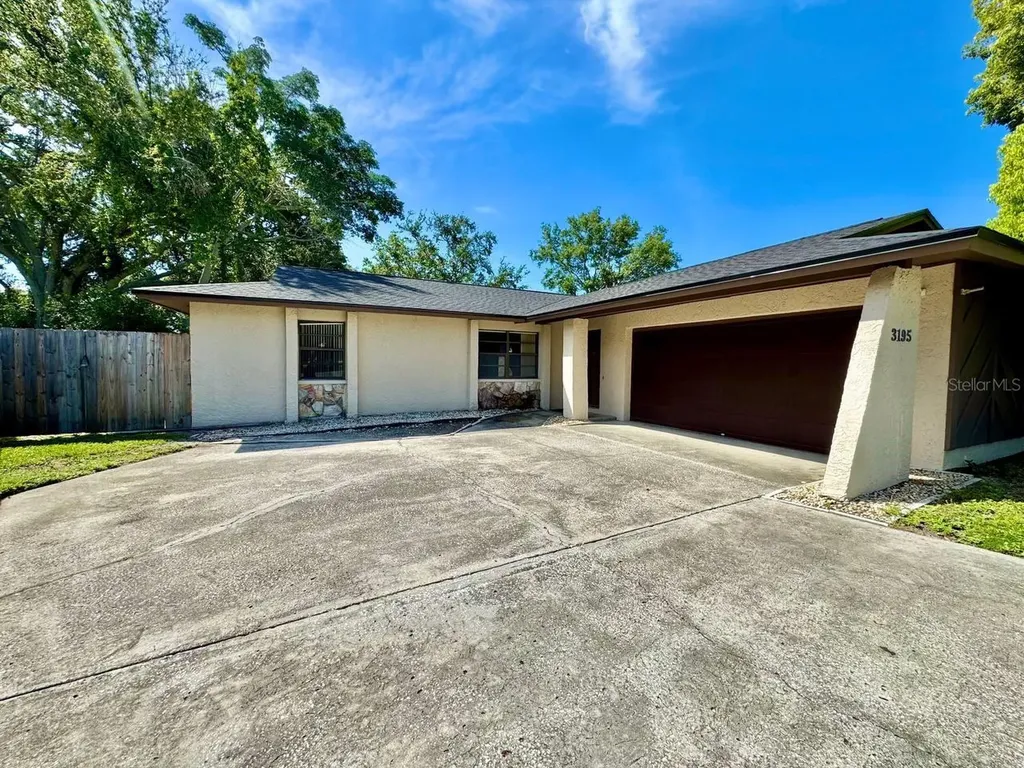 3195 Chamblee Lane Clearwater FL 33759