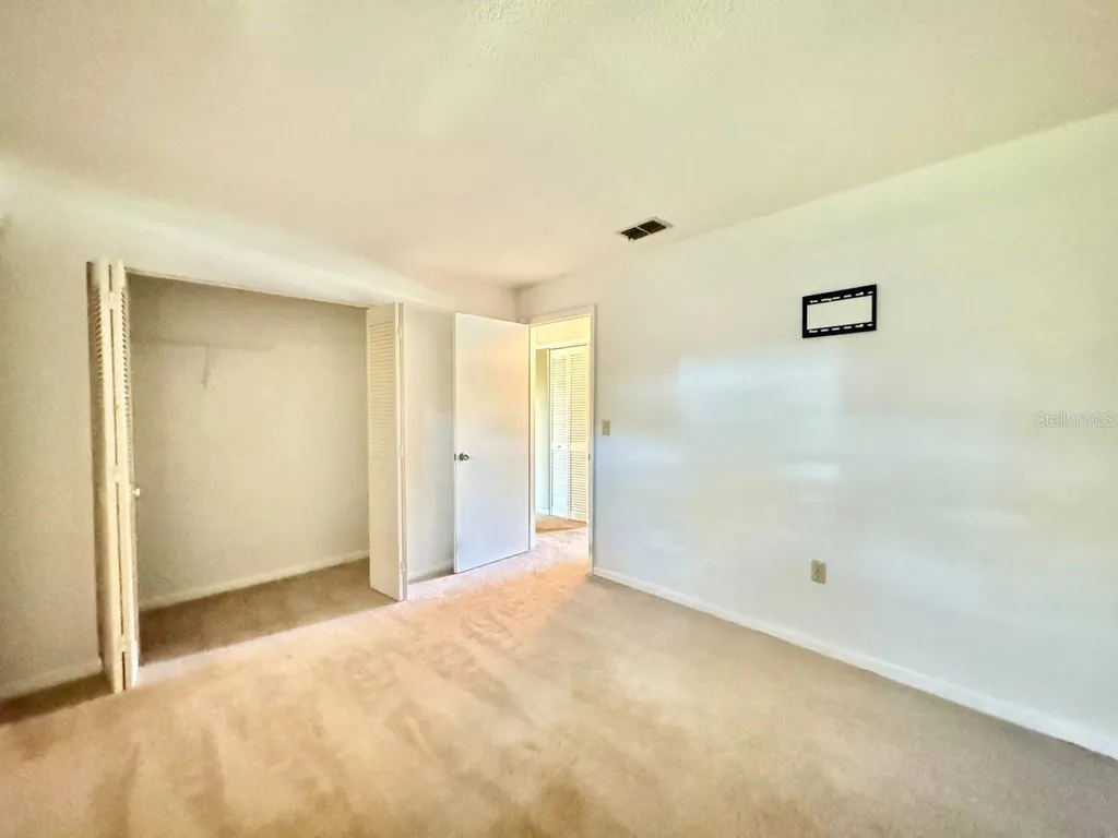 3195 Chamblee Lane Clearwater FL 33759