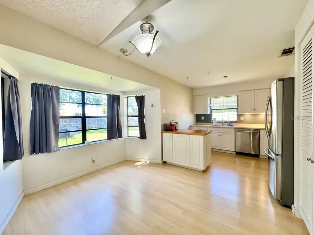 3195 Chamblee Lane Clearwater FL 33759