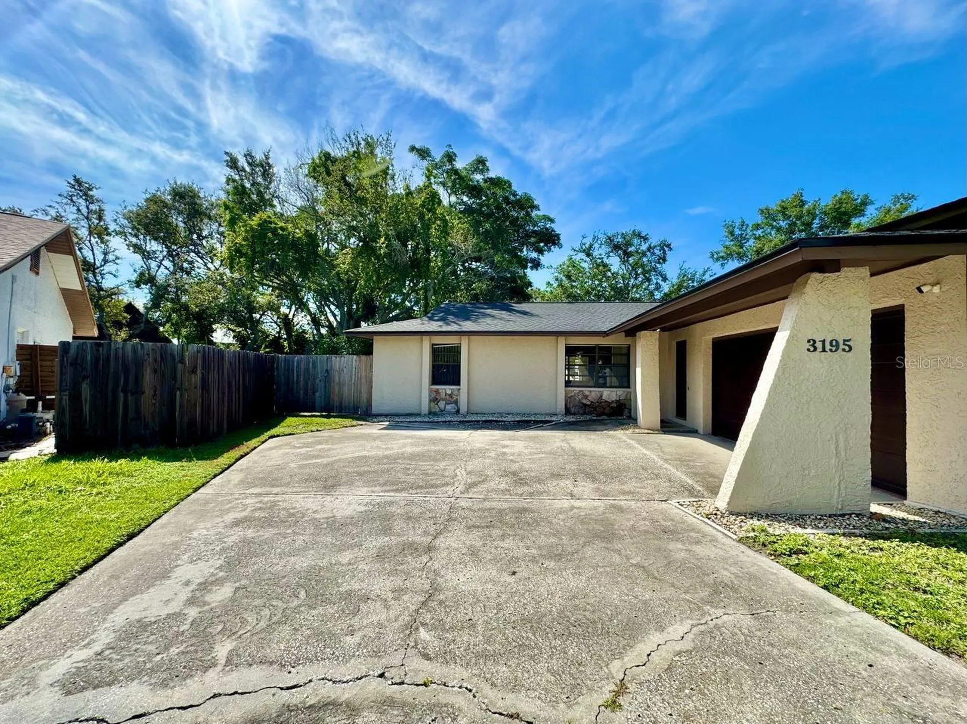 3195 Chamblee Lane Clearwater FL 33759