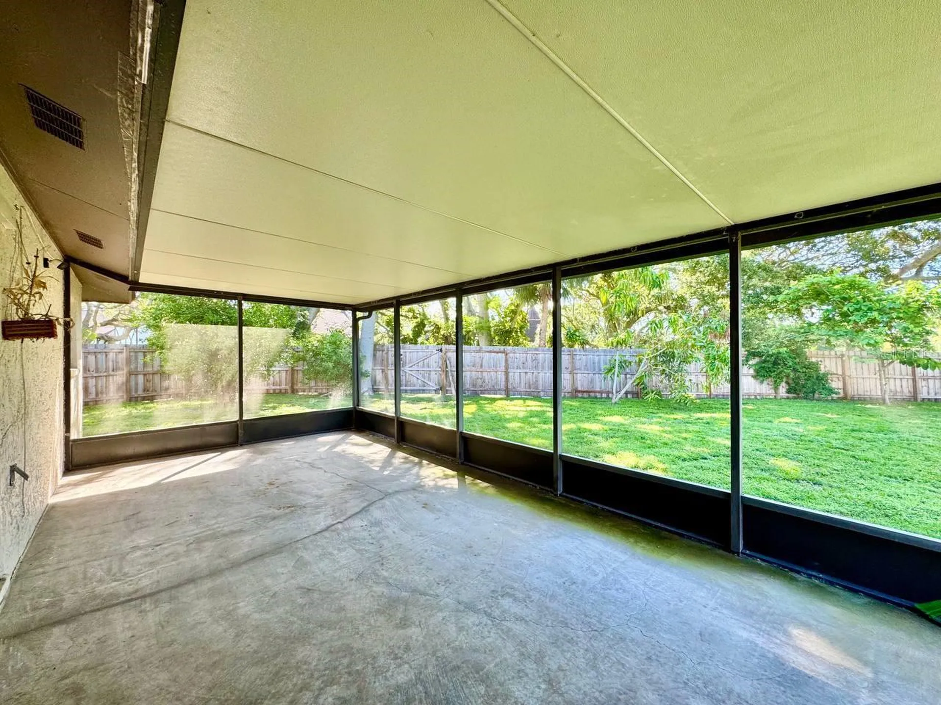 3195 Chamblee Lane Clearwater FL 33759
