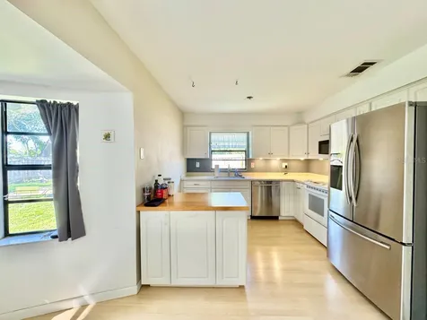 3195 Chamblee Lane Clearwater FL 33759