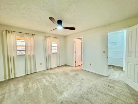 3195 Chamblee Lane Clearwater FL 33759