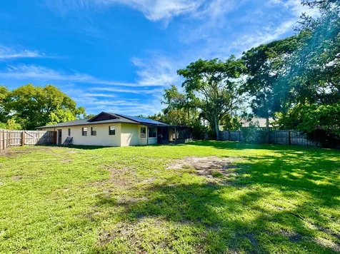 3195 Chamblee Lane Clearwater FL 33759
