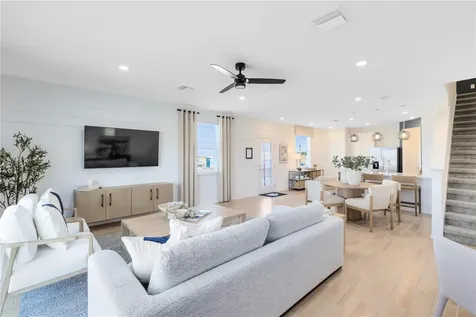 4308 Chester Springs Boulevard Davenport FL 33837