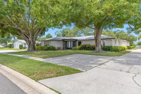 1227 Queen Anne Drive Palm Harbor FL 34684