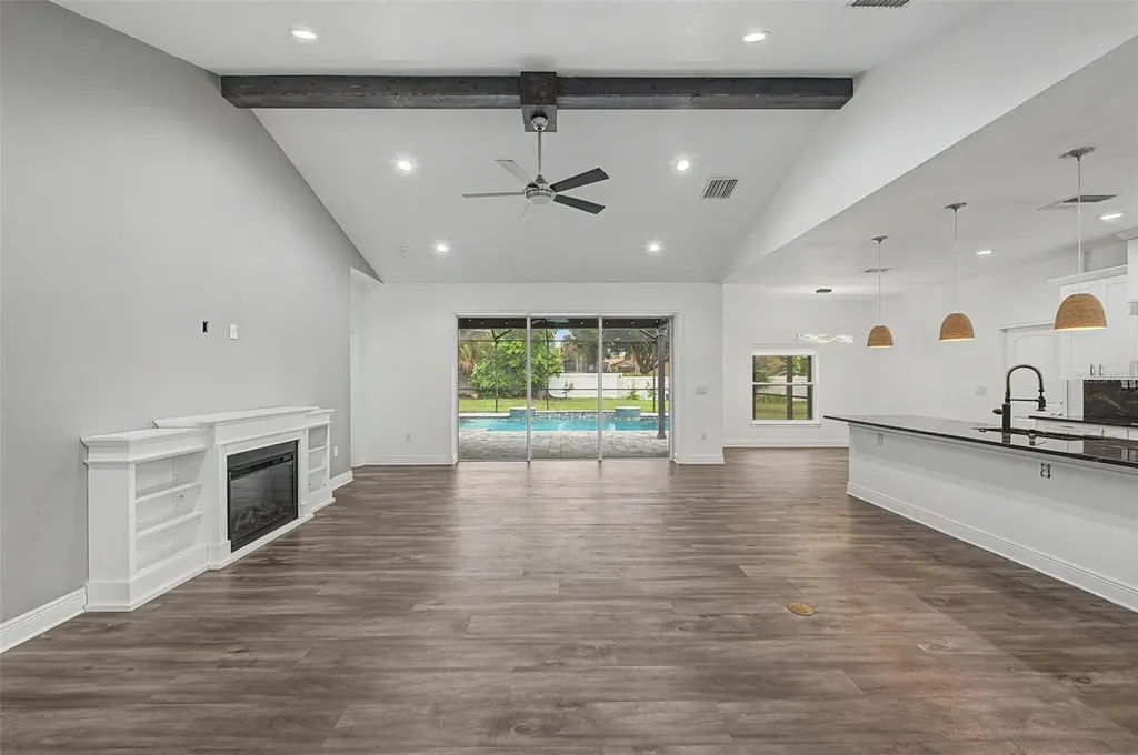 606 Royal Crest Drive Brandon FL 33511