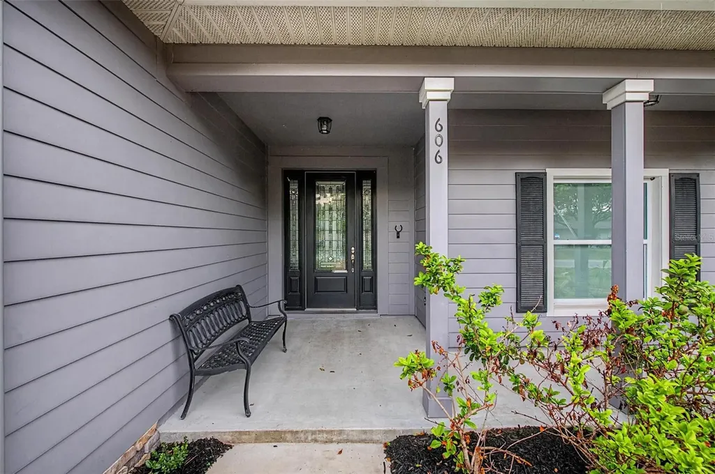 606 Royal Crest Drive Brandon FL 33511
