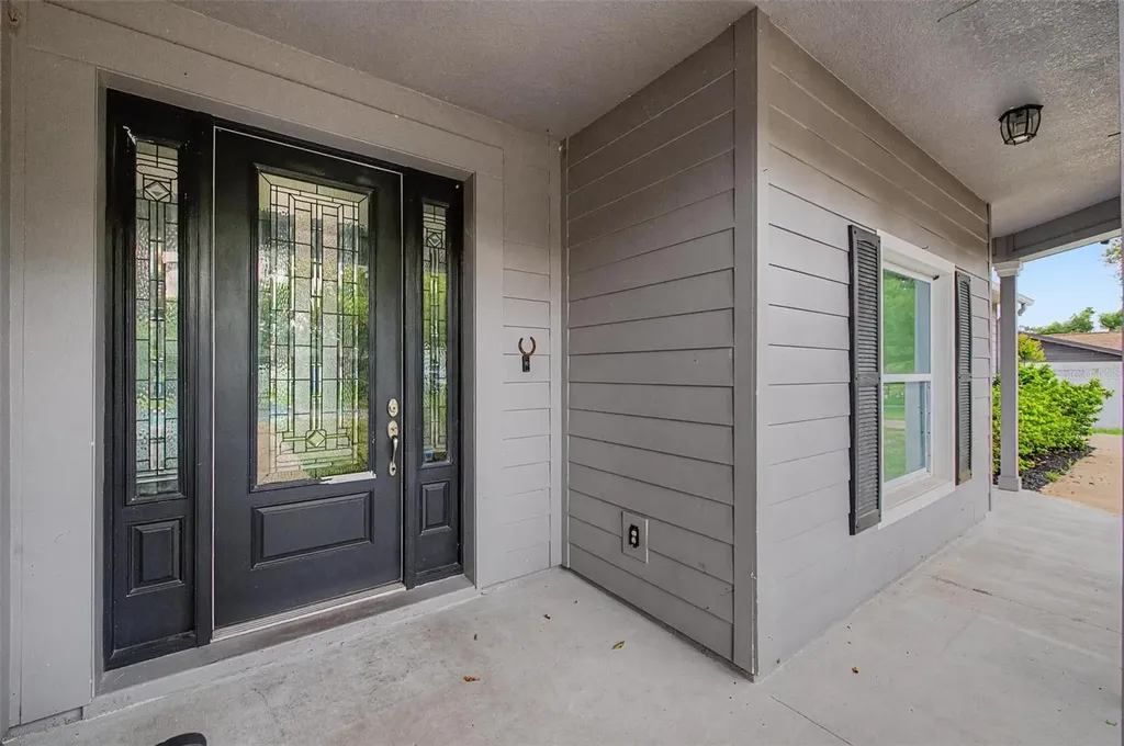606 Royal Crest Drive Brandon FL 33511