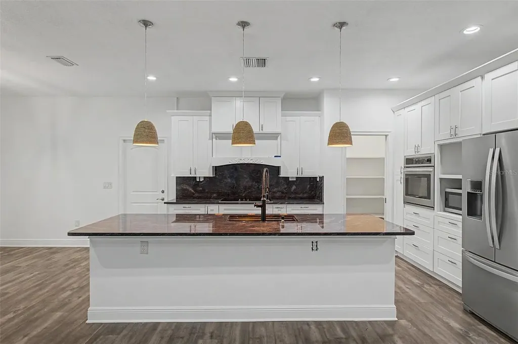 606 Royal Crest Drive Brandon FL 33511
