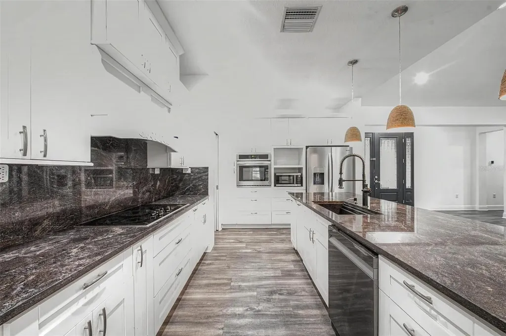 606 Royal Crest Drive Brandon FL 33511