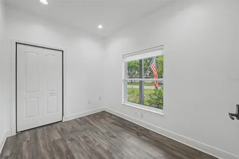 606 Royal Crest Drive Brandon FL 33511